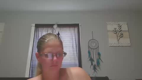 JadeLuv online show from October 12, 4:28 pm