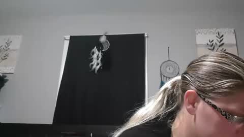 JadeLuv online show from December 17, 1:33 am