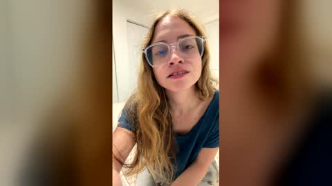 jademonroe0522 online show from April 30, 10:10 am