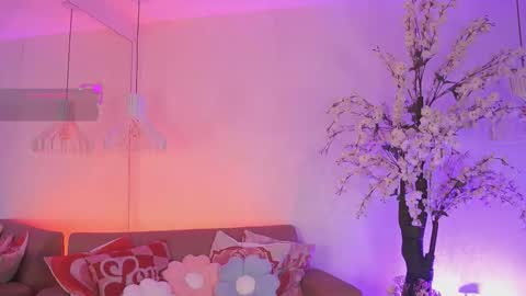 Jade Summer online show from February 23, 11:40 am