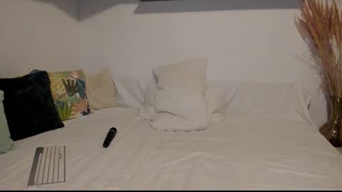 elena online show from December 19, 2:51 am