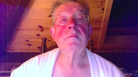 Snapshot of jahanc01 chatting on September 13, 8:14 am Malko online show from September 13, 8:14 am