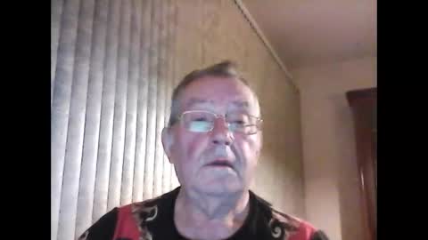 Snapshot of jahanc01 chatting on October 17, 12:25 am Malko online show from October 17, 12:25 am