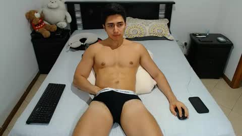 Snapshot of jahshot4 chatting on June 20, 4:37 am jahshot4 online show from June 20, 4:37 am