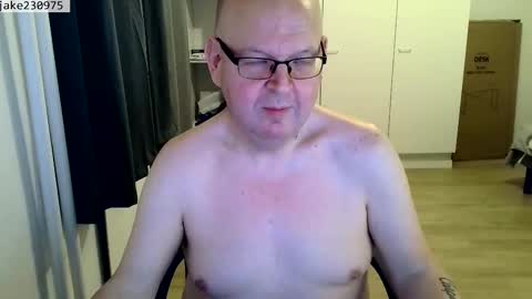 Snapshot of jake230975 chatting on February 25, 6:39 pm Jake2309 online show from February 25, 6:39 pm