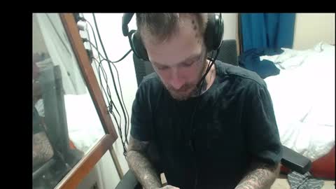 Snapshot of jake265897 chatting on July 10, 7:23 am showingitoff online show from July 10, 7:23 am