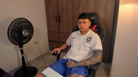 Jake Pons online show from April 29, 11:44 pm