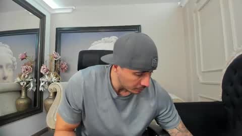 jakestone_1 online show from October 17, 2:04 am