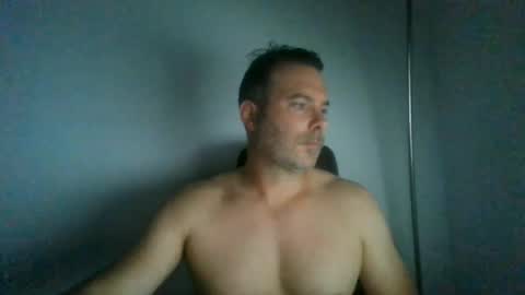 jam3s5959 online show from June 27, 11:37 am