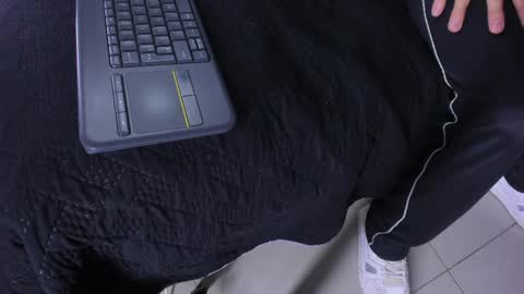 james_06_ online show from April 8, 11:21 am