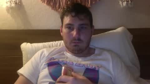 Snapshot of jamesbay367 chatting on November 17, 7:03 am jamesbay367 online show from November 17, 7:03 am