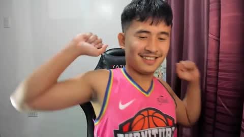 jamesthebigcockxxx online show from January 13, 7:42 pm