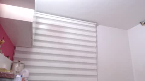 Snapshot of jane_r chatting on January 15, 12:26 am Jane online show from January 15, 12:26 am