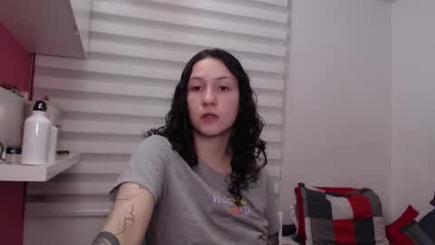 Snapshot of jane_r chatting on February 4, 11:20 pm Jane online show from February 4, 11:20 pm