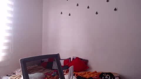 Snapshot of jane_r chatting on February 12, 9:10 pm Jane online show from February 12, 9:10 pm