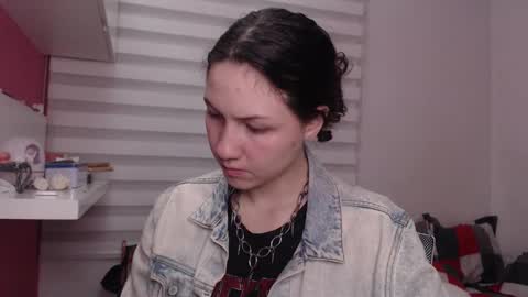 Snapshot of jane_r chatting on February 15, 1:46 am Jane online show from February 15, 1:46 am