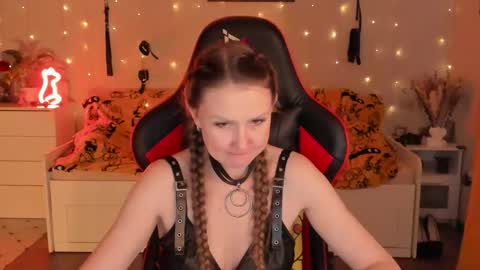 Jane online show from September 15, 2:50 pm