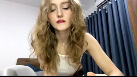 Janie online show from April 8, 6:41 pm