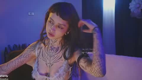   jmaybe e online show from July 28, 6:20 pm