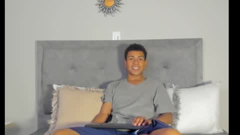 jared_blake online show from December 18, 1:15 am