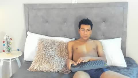 jared_blake online show from December 30, 5:04 am