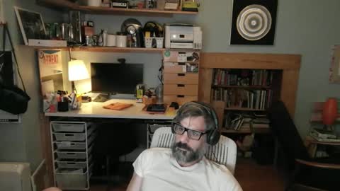 Snapshot of jareth_returns chatting on February 1, 1:04 am jareth_returns online show from February 1, 1:04 am