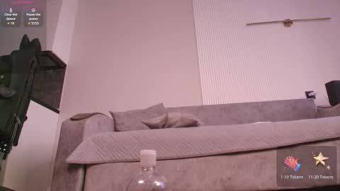 Snapshot of jas_leen0 chatting on February 14, 2:41 am Aiya online show from February 14, 2:41 am