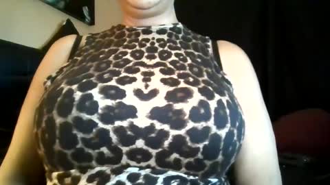 Jasmine online show from June 22, 6:05 pm