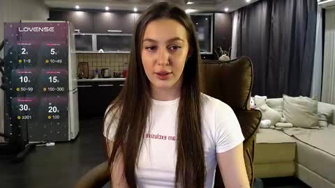 Snapshot of jasmine_doll_ chatting on May 19, 8:59 pm Jasmine online show from May 19, 8:59 pm