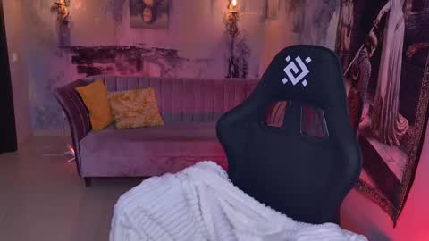 Snapshot of jasminemilko chatting on February 3, 5:05 am Jasmine online show from February 3, 5:05 am