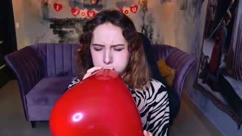 Snapshot of jasminemilko chatting on February 11, 5:23 am Jasmine online show from February 11, 5:23 am