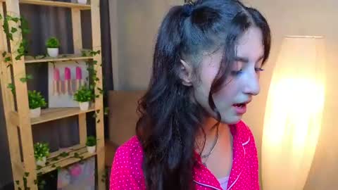 Fantastic Jasmin online show from June 12, 7:57 pm