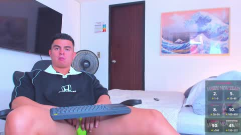 JBrooksXx online show from April 3, 3:43 pm