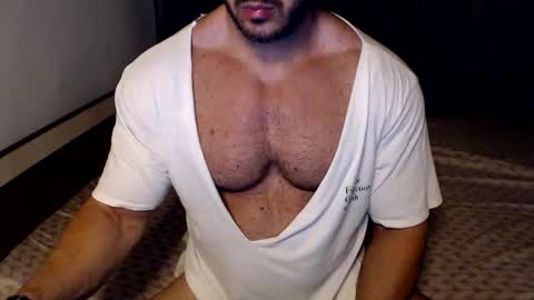 Snapshot of jasphermscl chatting on June 10, 7:57 pm JaspherMscl online show from June 10, 7:57 pm