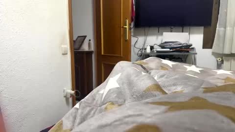 Snapshot of javibcn205764 chatting on April 4, 4:00 am javibcn205764 online show from April 4, 4:00 am