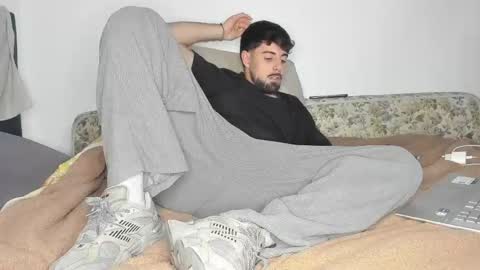 Javier  online show from May 26, 7:32 pm