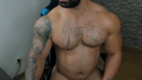 JaxonHunk online show from November 1, 1:07 am