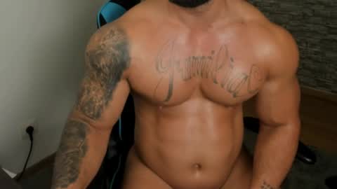JaxonHunk online show from April 19, 7:49 pm