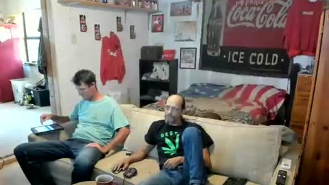 Snapshot of jay_short7863 chatting on June 18, 7:51 pm O F jay short786 online show from June 18, 7:51 pm