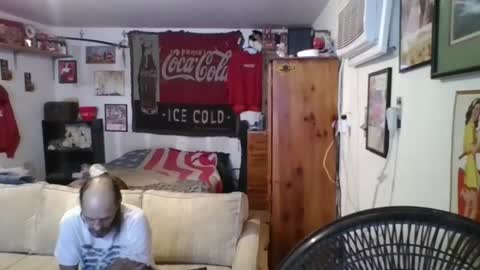 Snapshot of jay_short7863 chatting on June 24, 9:30 am O F jay short786 online show from June 24, 9:30 am