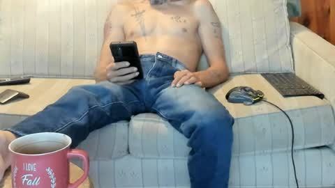 Snapshot of jay_short7863 chatting on June 28, 6:36 pm O F jay short786 online show from June 28, 6:36 pm
