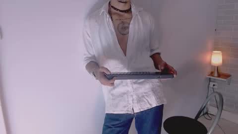 Jayden Morris online show from March 8, 2:04 am