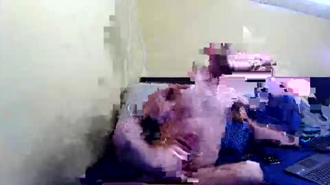 Snapshot of jayjay111989 chatting on February 25, 2:37 pm HUngBtmFl online show from February 25, 2:37 pm