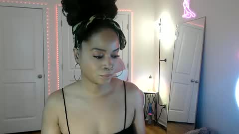 Jazmine Fox online show from April 2, 4:37 pm