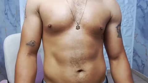 jbarto_ online show from June 3, 11:43 pm