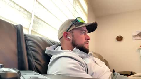 Snapshot of jbills910910 chatting on March 18, 1:47 pm jbills910910 online show from March 18, 1:47 pm