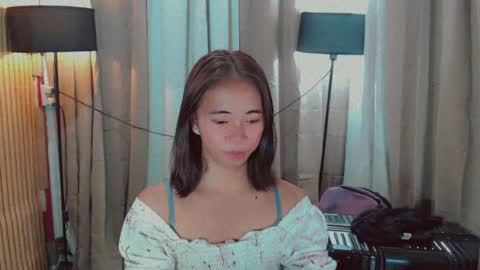 vivian online show from July 12, 1:02 pm