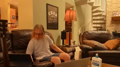 JDinEuless online show from May 17, 6:26 pm