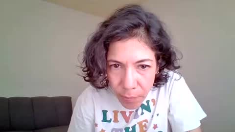 jeanneduval8888 online show from May 30, 11:02 pm