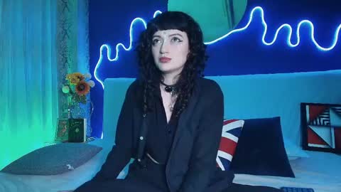 Snapshot of jeannesabatier chatting on April 23, 7:38 pm Jean online show from April 23, 7:38 pm